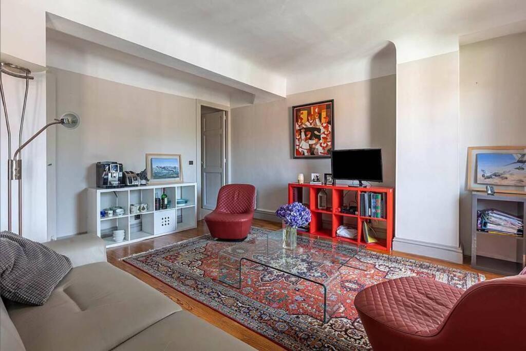 Exceptionnel 3 Pieces Art Deco En Dernier Etage Avec Garage Prive Centre Biarritz Apartman Kültér fotó